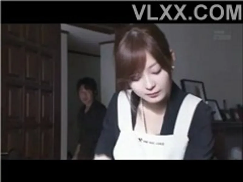 ông chồng đi bàn việc làm ăn, cô vợ ở nhà bị anh rể cưỡng hiếp