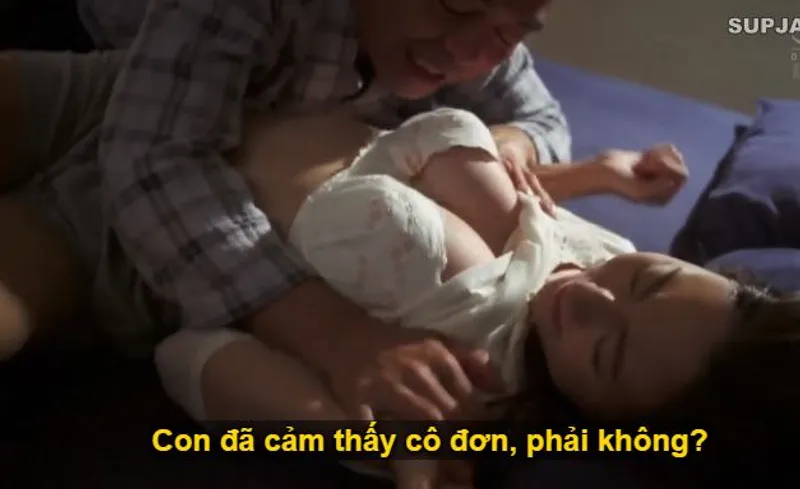 Nhìn con trai mải miết lao đầu vào việc khiến bạn gái nó cô quạnh, bố chồng nổi máu điên đè con dâu ra "phang" luôn.